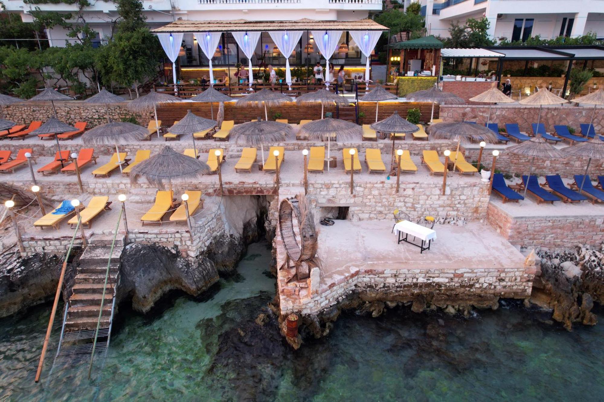 Nili Deluxe Hotel Sarande Exterior photo