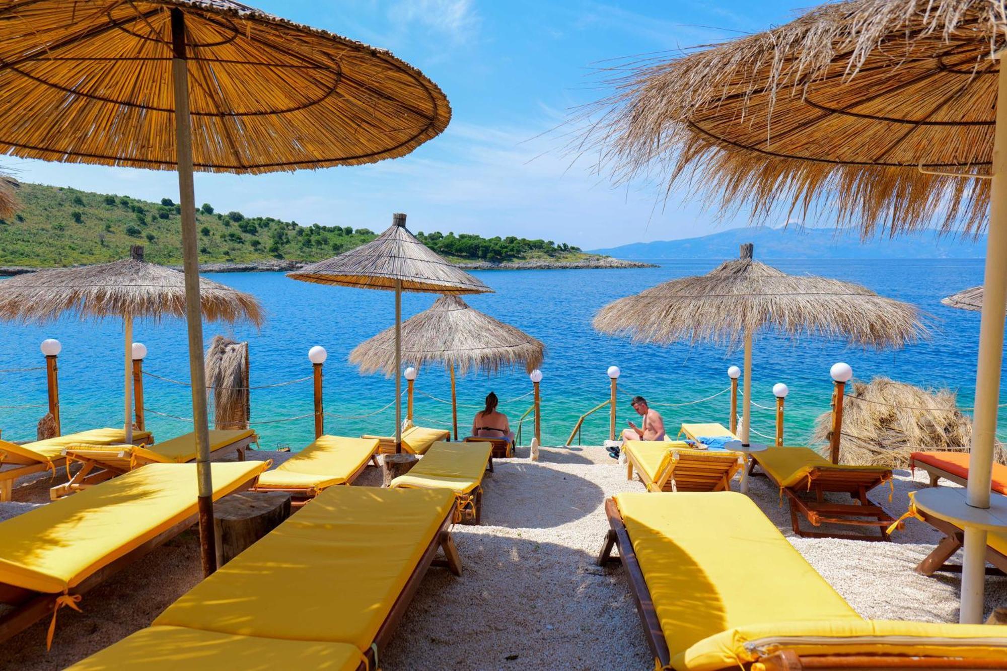 Nili Deluxe Hotel Sarande Exterior photo